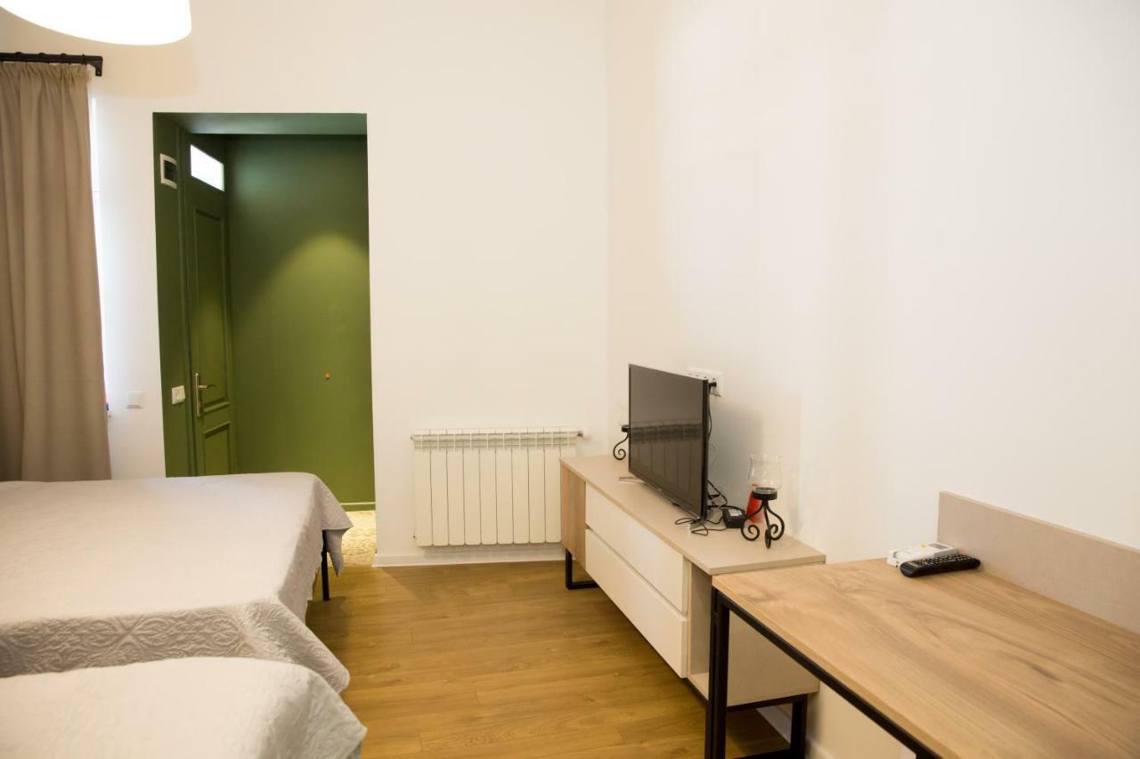 Meidan Suites Tbilisi Esterno foto