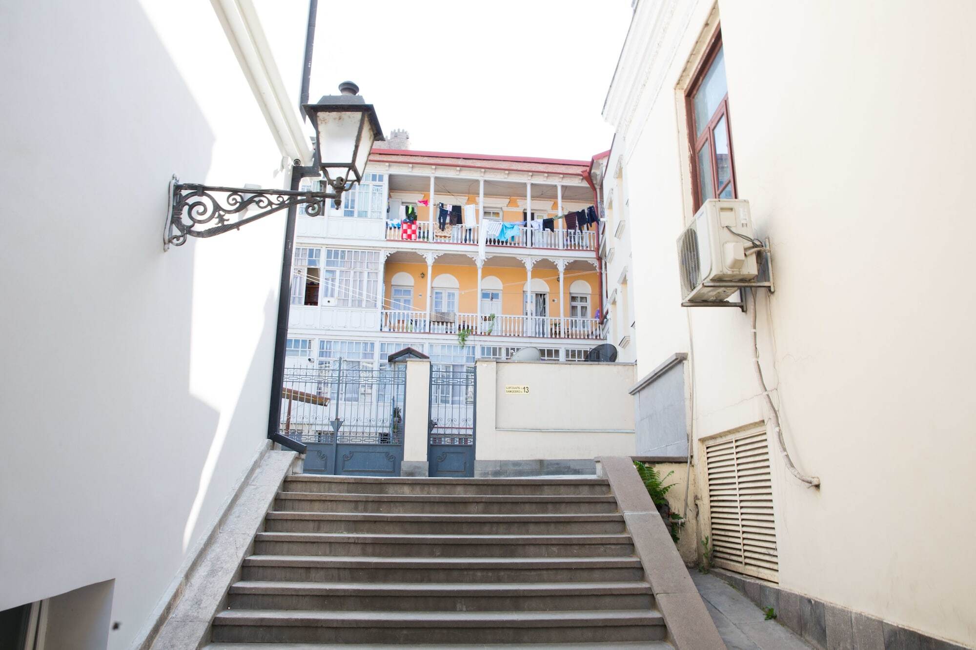 Meidan Suites Tbilisi Esterno foto